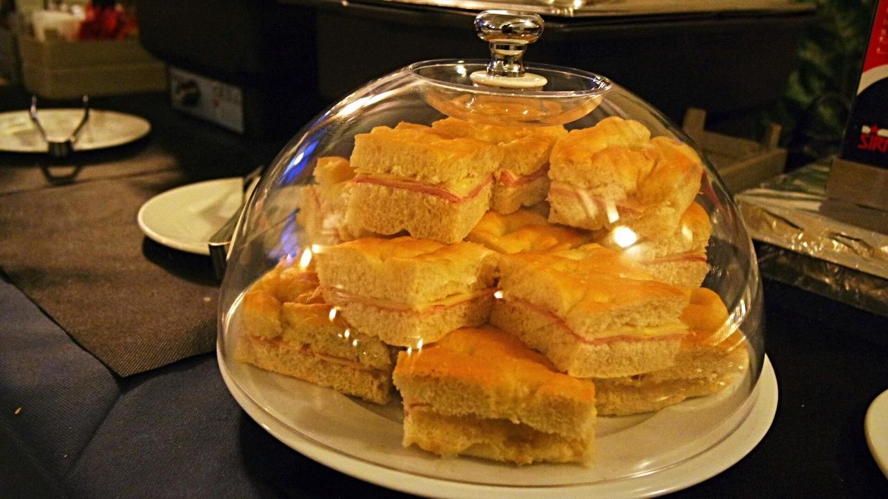Albergo Della Roccia Varano deʼ Melegari Zewnętrze zdjęcie