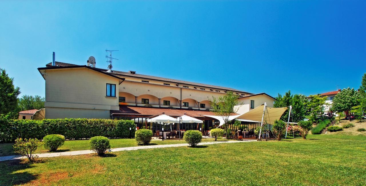 Albergo Della Roccia Varano deʼ Melegari Zewnętrze zdjęcie